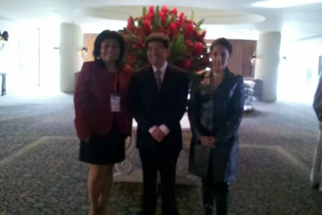 En la foto: Dra. Eliana Vasquez, Directora Regional de Trabajo y Promoción del Empleo - Región Tacna; Dr. Guido Mendoza, Gerente de Proyectos de la Comunidad Andina de Naciones; Dra. Carmen Espinoza, CEO de MCE Consultores Asociados.